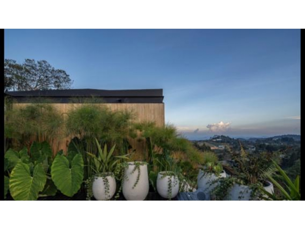HERMOSA CASA EN VENTA NUEVA EN MEDELLIN-ANTIOQUIA — foto 5