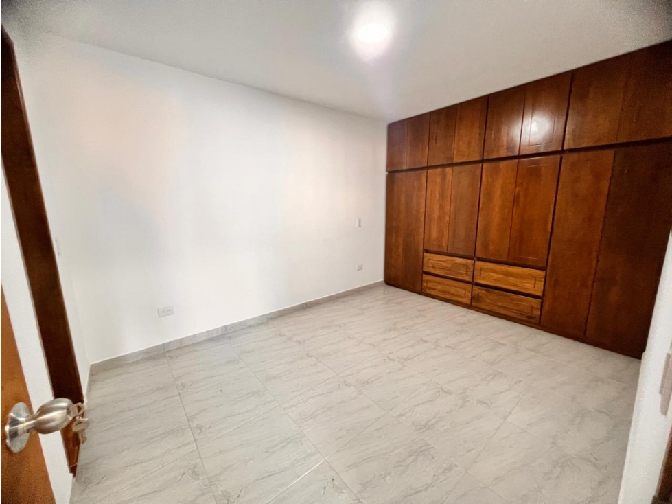 Oportunidad EN VENTA APARTAMENTO DE PRIMER PISO EN EL CARMEN DE VIBORA — foto 5
