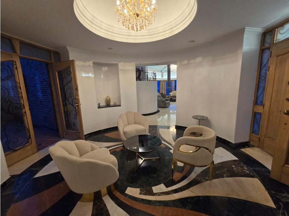ESPECTACULAR CASA EN VENTA ALTO DE PALMAS — foto 2