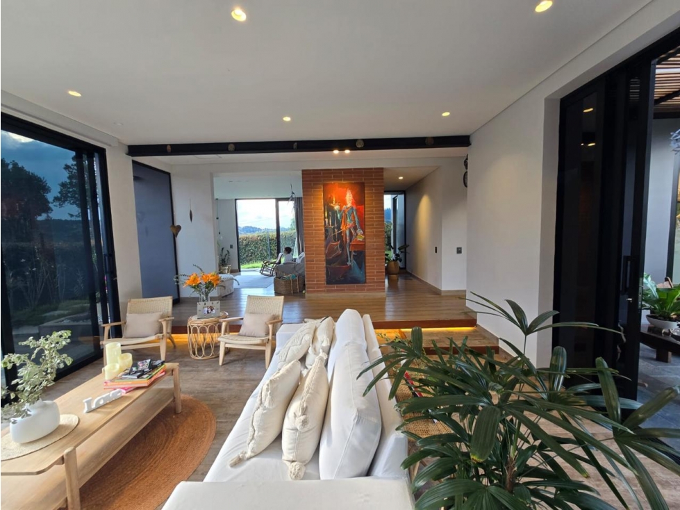 ESPECTACULAR CASA EN VENTA ALTOS DE PALMAS