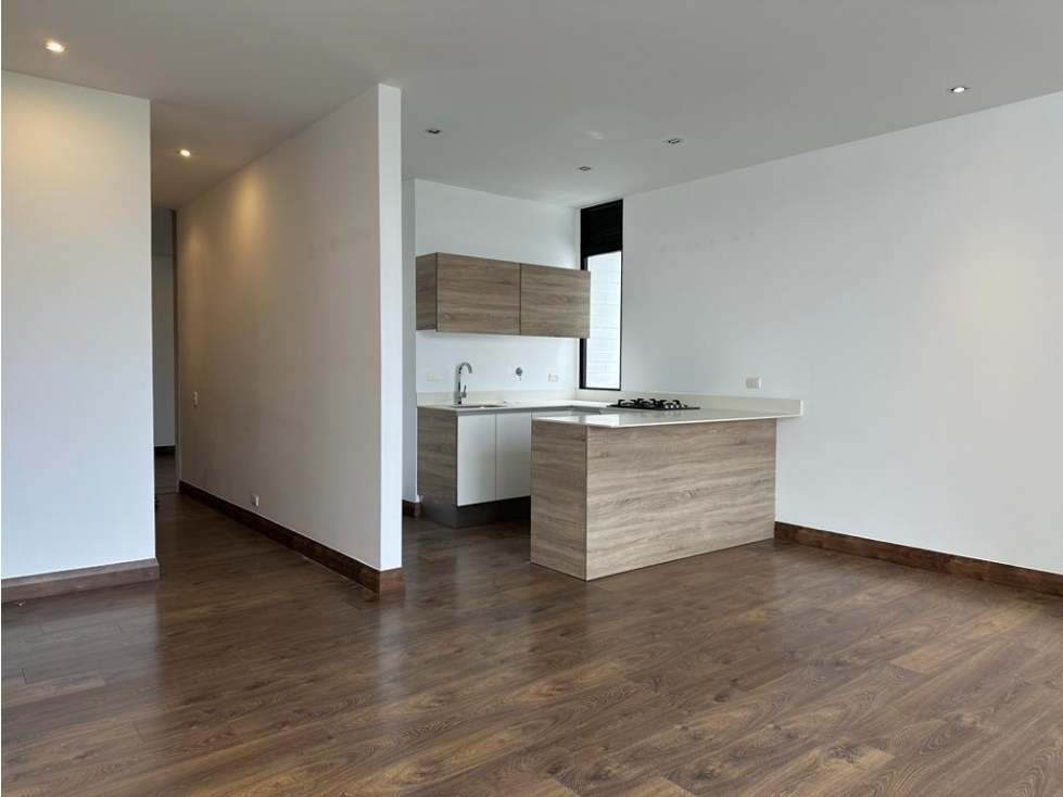 ENCANTADOR APARTAESTUDIO EN VENTA POBLADO MEDELLÍN — foto 2