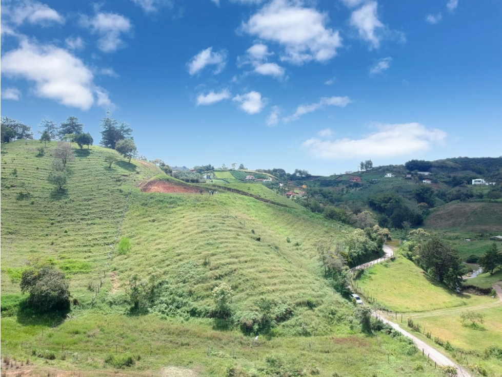 HERMOSO LOTE EN VENTA EN LA VEREDA POZO DE MARINILLA - 2