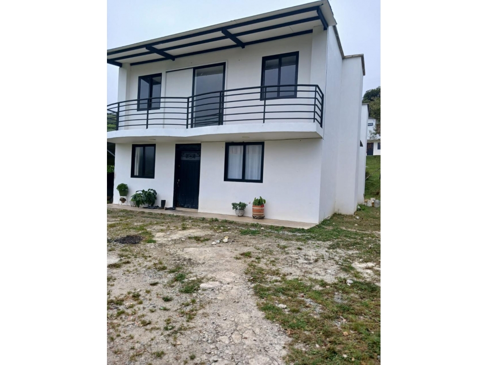 HERMOSA CASA FINCA EN VENTA EN EL CARMEN DE VIBORAL — foto 2