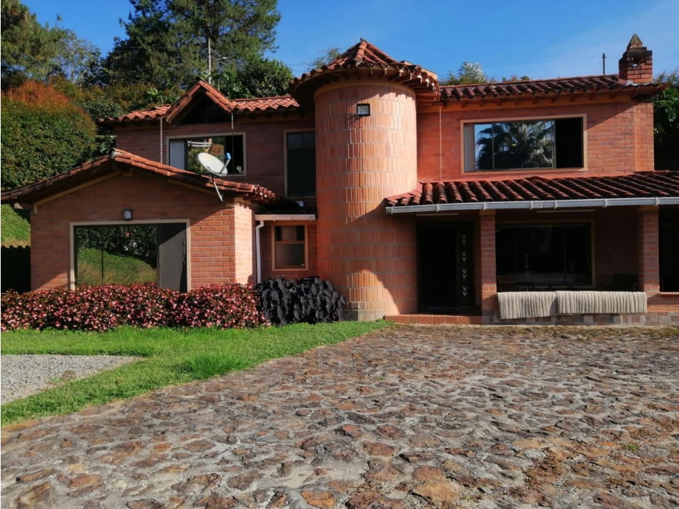 ENCANTADORA FINCA EN VENTA GUARNE — foto 2