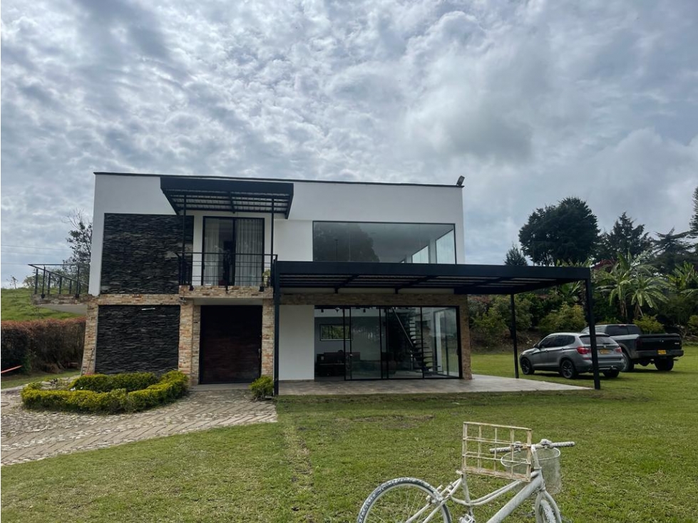 ENCANTADORA FINCA EN VENTA EL CARMEN DE VIBORAL — foto 2