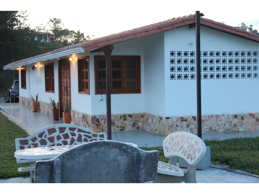 ENCANTADORA FINCA EN VENTA DENTRO DE PARCELACIÓN SAN VICENTE — foto 2