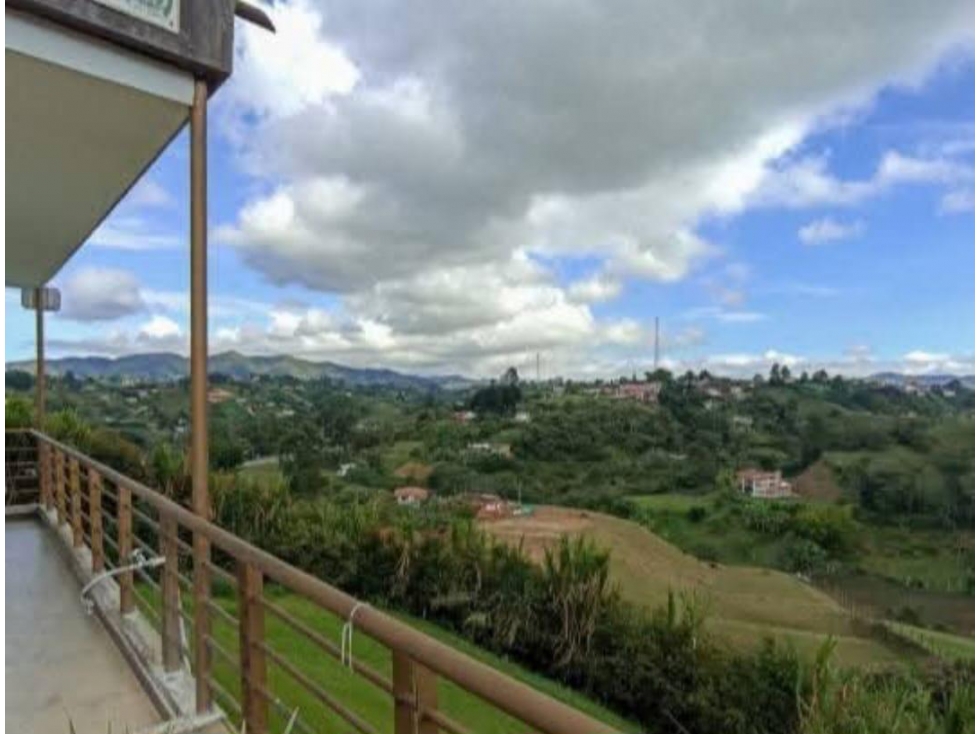 HERMOSA FINCA EN VENTA MARINILLA — foto 2