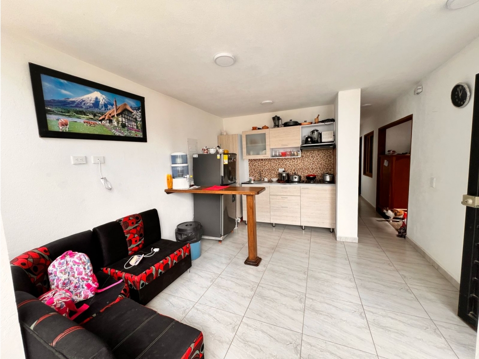 SE VENDE HERMOSO APARTAMENTO EN SEGUNDO PISO... SECTOR CAMPO ALEGRE. — foto 2