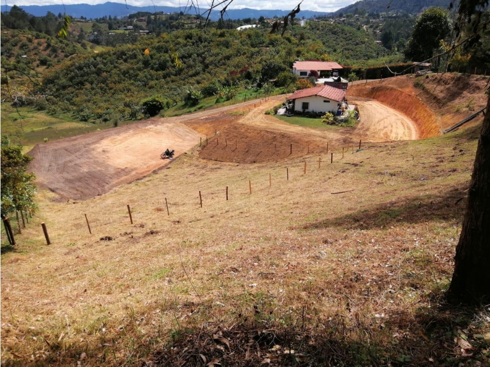 LINDA FINCA EN VENTA SAN VICENTE CERCA A LA AUTOPISTA — foto 2
