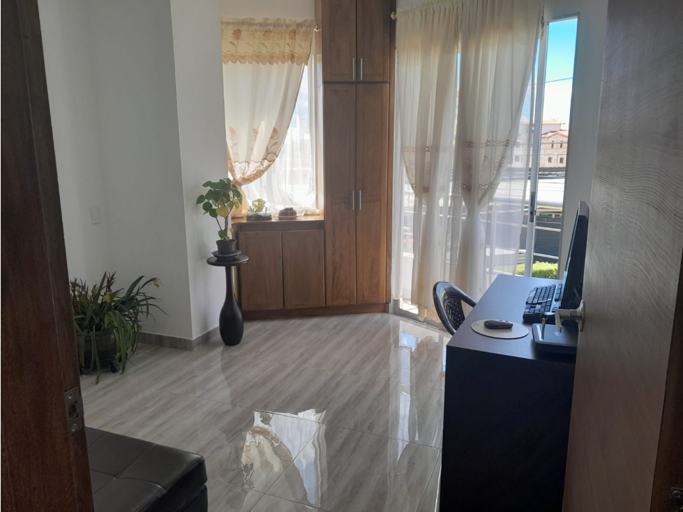 HERMOSO APARTAMENTO ESQUINERO EN SEGUNDO PISO EN VENTA — foto 2