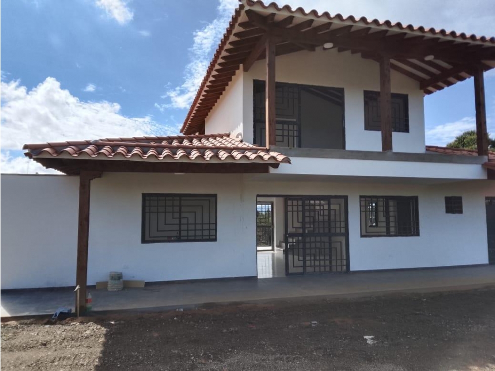 HERMOSA FINCA EN VENTA PARA ESTRENAR CERCA A LA AUTOPISTA — foto 2