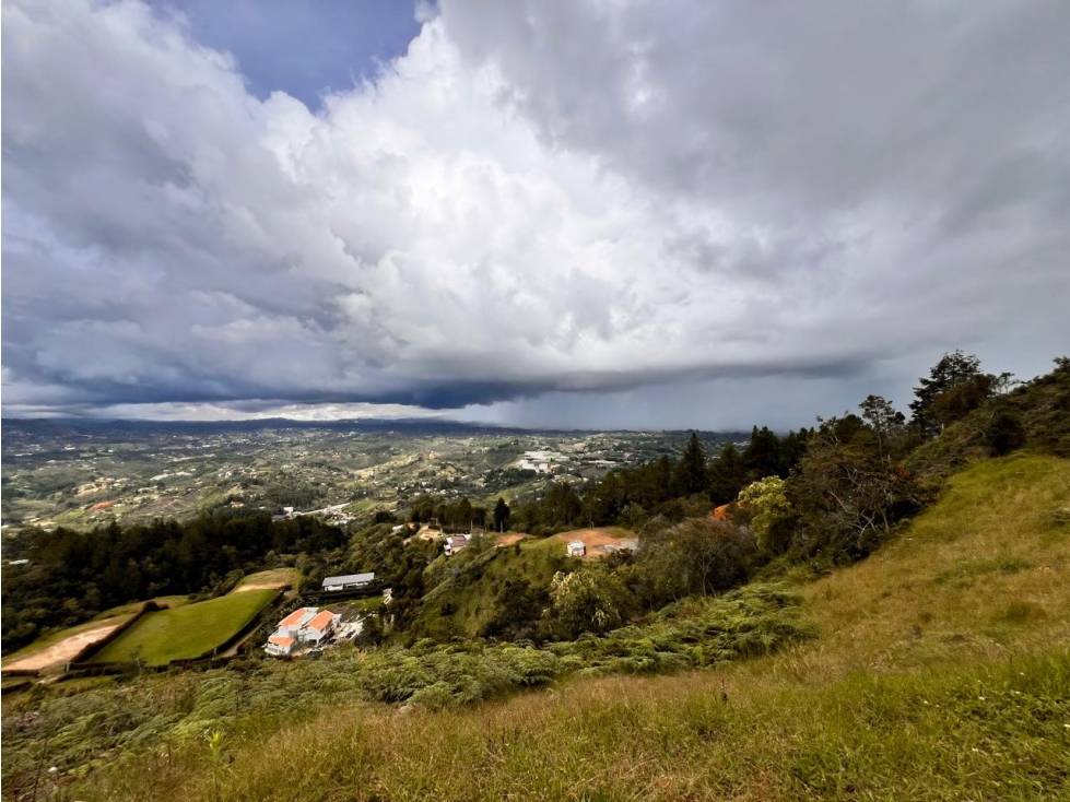 EN VENTA LINDOS LOTES CON EXCELENTE VISTA EN GUARNE ANTIOQUIA — foto 2