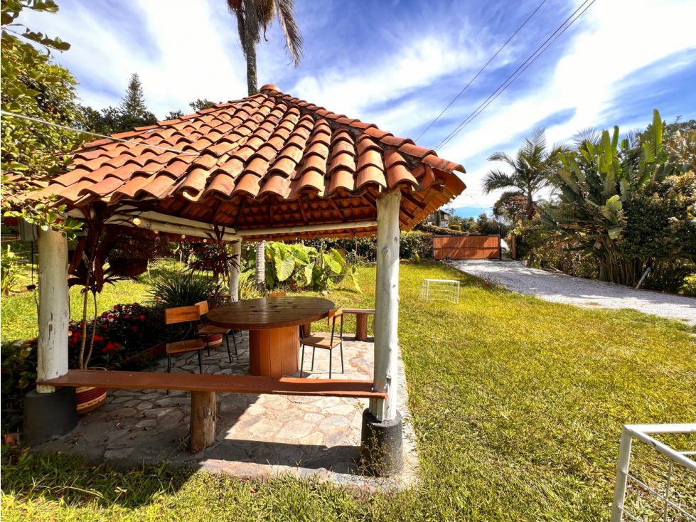 LINDA CASA FINCA EN VENTA EN LA VEREDA CABECERAS — foto 2