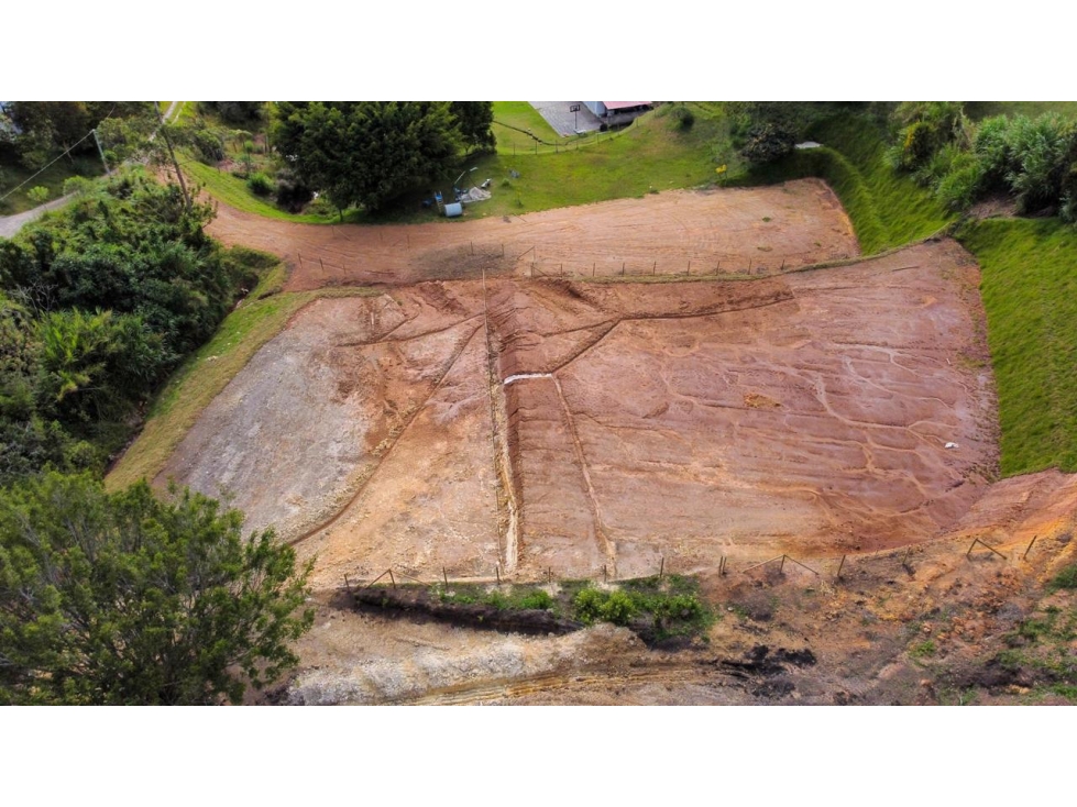 ENCANTADOR LOTE EN VENTA GUARNE LA CLARITA — foto 2