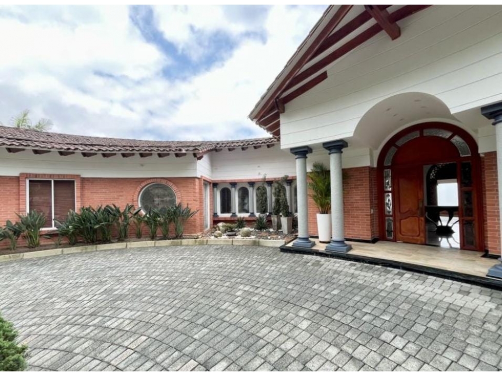 ENCANTADORA CASA CAMPESTRE DE LUJO EN VENTA ENVIGADO ANTIOQUIA