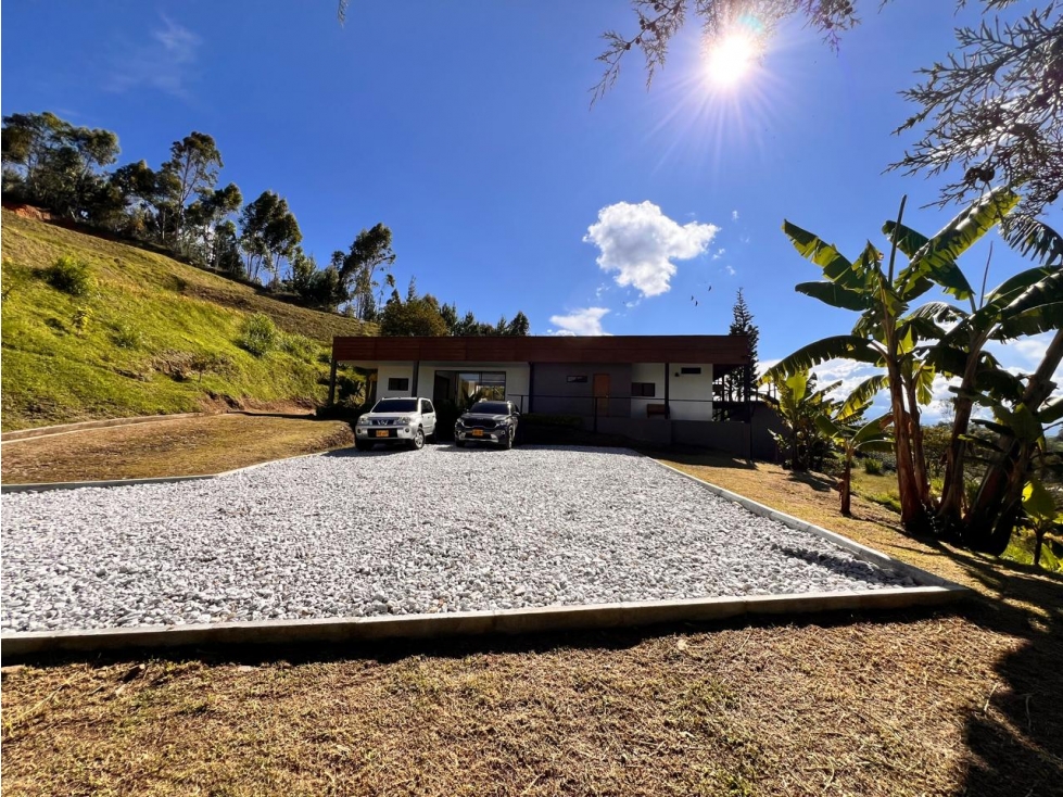 LINDA CASA FINCA EN VENTA EL CARMEN DE VIBORAL