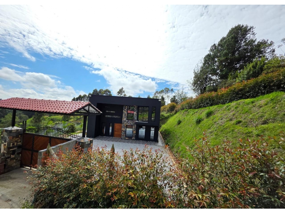 ENCANTADORA CASA CAMPESTRE MODERNA EN VENTA MARINILLA — foto 2