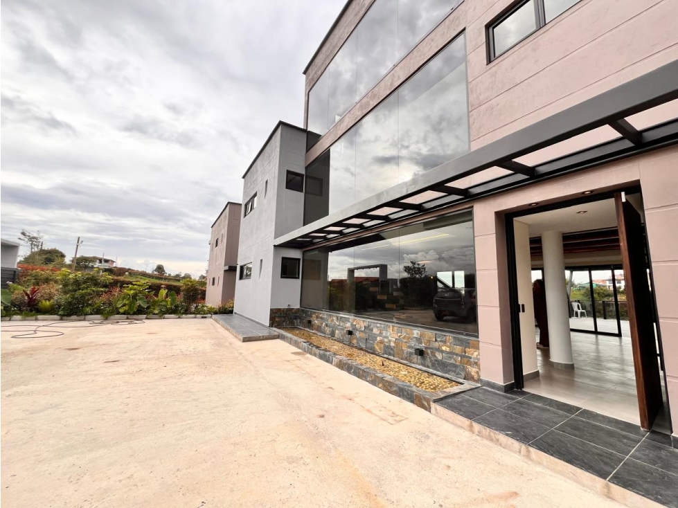 HERMOSA CASA FINCA DE LUJO EN VENTA EL CARMEN DE VIBORAL — foto 2