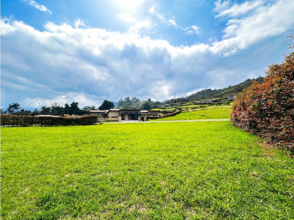 ENCANTADOR LOTE EN VENTA LA CEJA