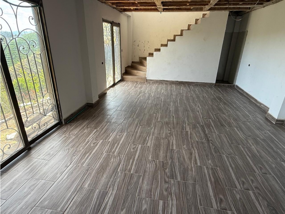 HERMOSA FINCA EN VENTA MARINILLA — foto 3