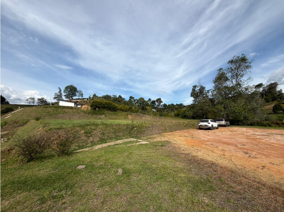BELLO LOTE CAMPESTRE EN VENTA UBICADO EN LA VEREDA QUIRAMA -EL CANADÁ — foto 2