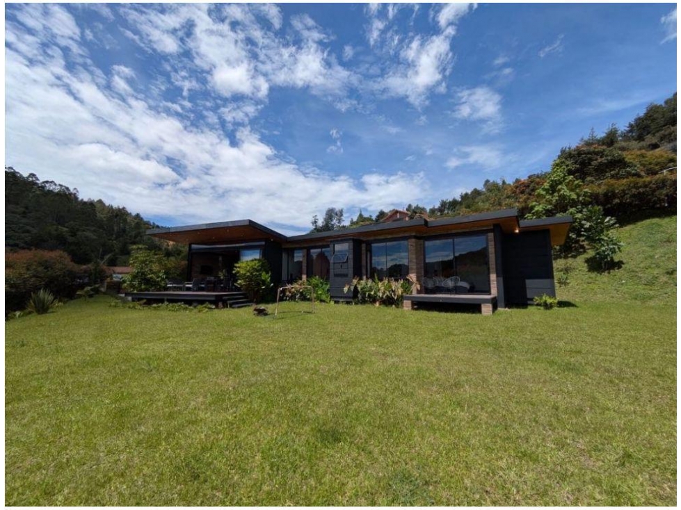 ENCANTADORA CASA CAMPESTRE EN VENTA EL RETIRO