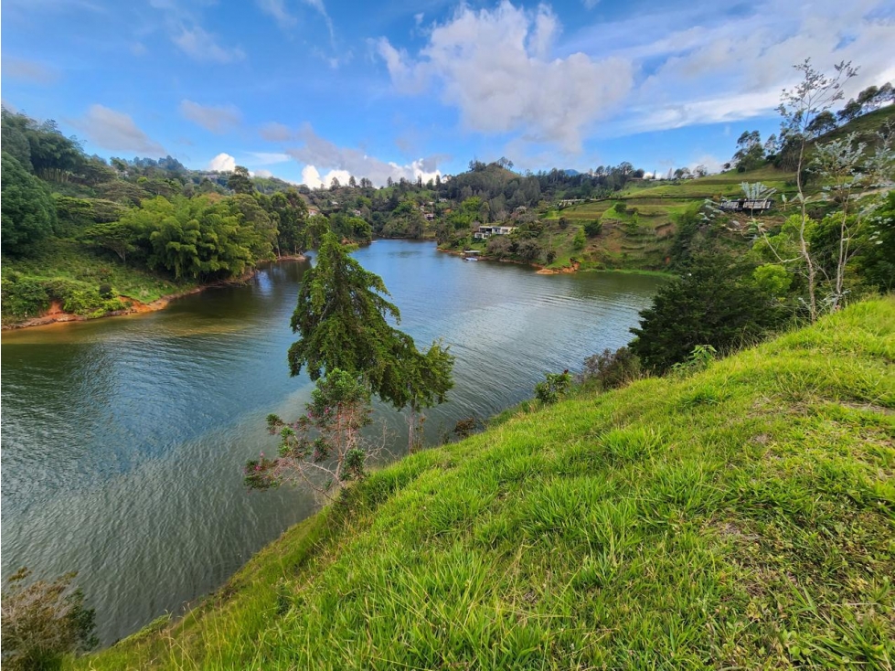 ENCANTADORES LOTES EN VENTA EL PEÑOL CON EMBALSE - 2