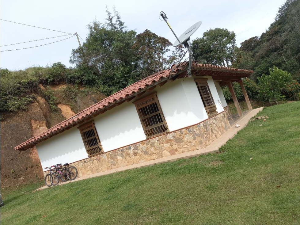 LINDA FINCA EN VENTA EN LA VEREDA QUIRAMA DEL CARMEN VIBORAL — foto 4