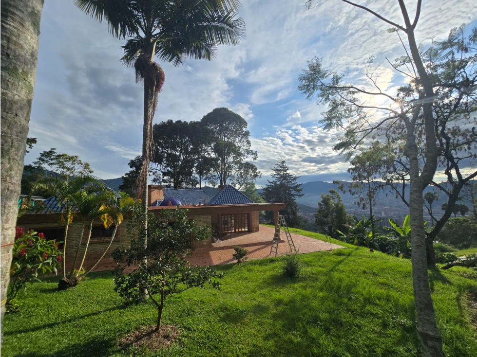 HERMOSA CASA FINCA EN VENTA LA LOMA DEL ESCOBERO ENVIGADO — foto 4