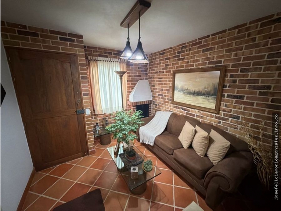 ENCANTADORA CASA ESQUINERA EN VENTA LA CEJA — foto 2