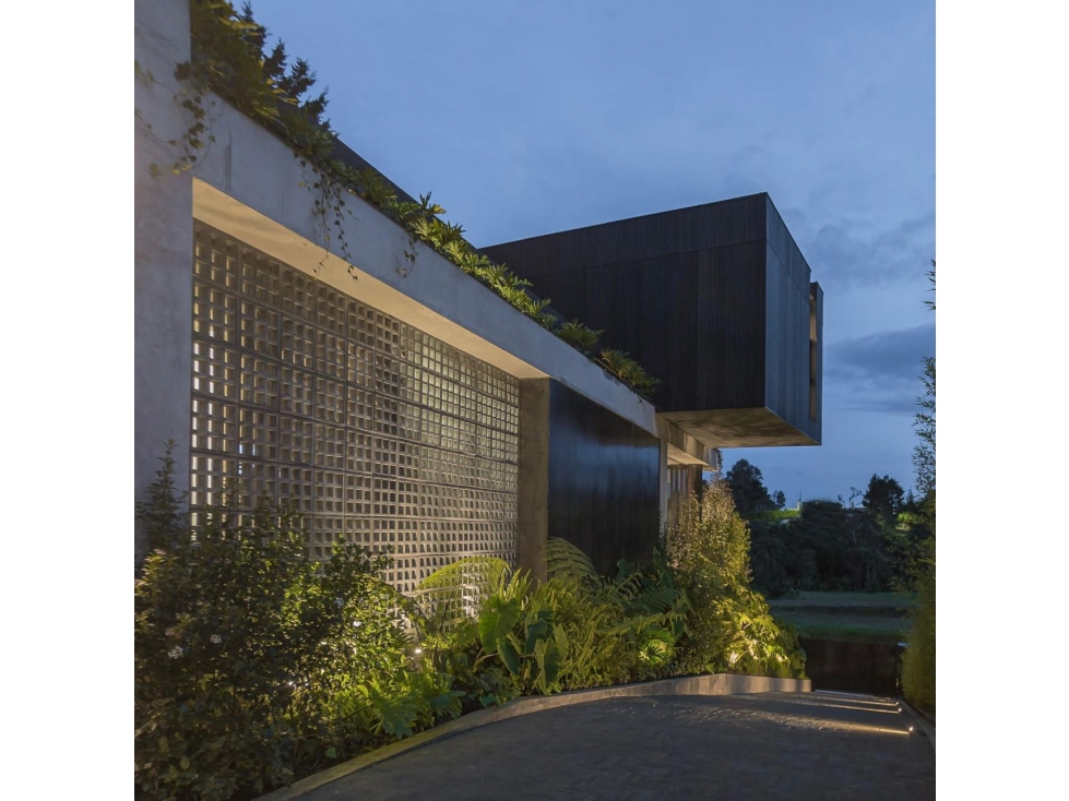 ESPECTACULAR CASA LUXURY EN VENTA ALTO DE PALMAS — foto 5