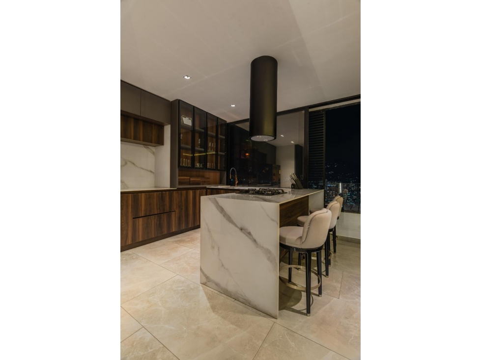 ENCANTADOR PH EN VENTA POBLADO - 1