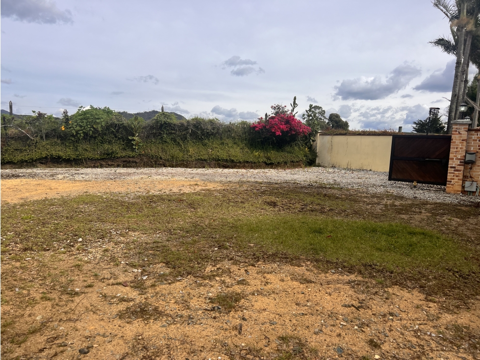 ESPECTACULAR FINCA EN VENTA CON VISTA SECTOR CABECERAS LLANOGRANDE — foto 4
