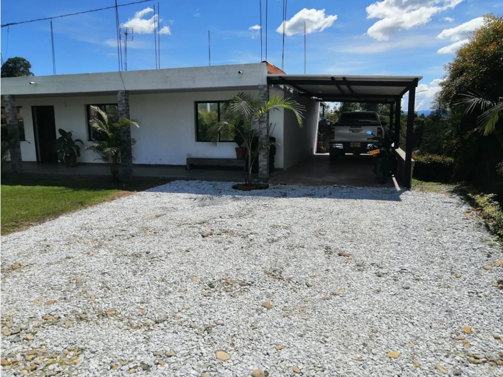 ENCANTADORA FINCA EN VENTA SAN VICENTE CHAPARRAL — foto 2