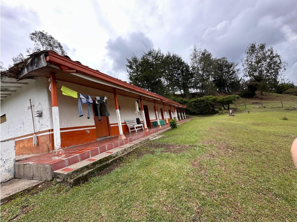 ENCANTADORA FINCA EN VENTA PARA PROYECTO SAN VICENTE - 2