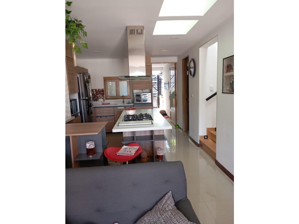 LINDA CASA UNIFAMILIAR EN VENTA EN EL CARMEN DE VIBORAL - 4