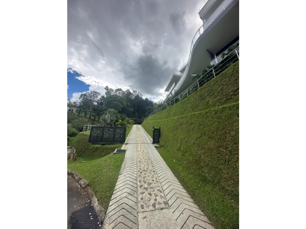 ESPECTACULAR CASA EN VENTA LAS PALMAS MEDELLIN-ANTIOQUIA — foto 4