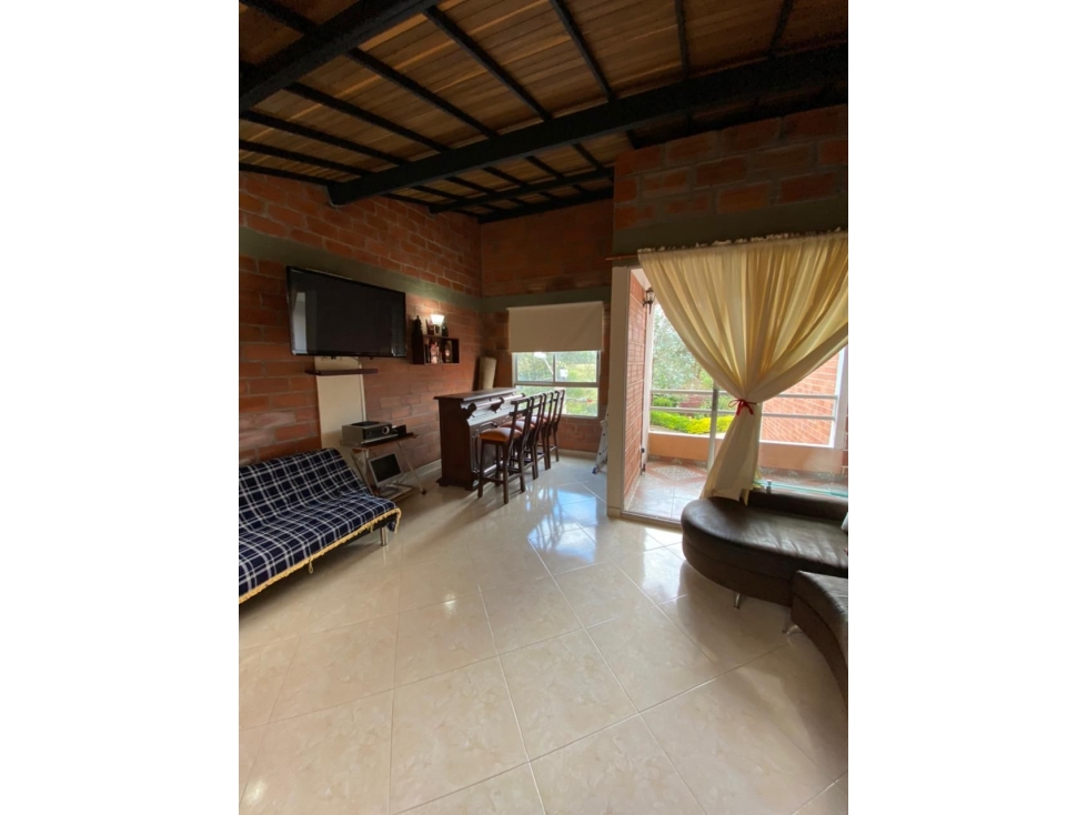 HERMOSO APARTAMENTO EN VENTA EN SEGUNDO PISO CON MANSARDA Ganga. — foto 6