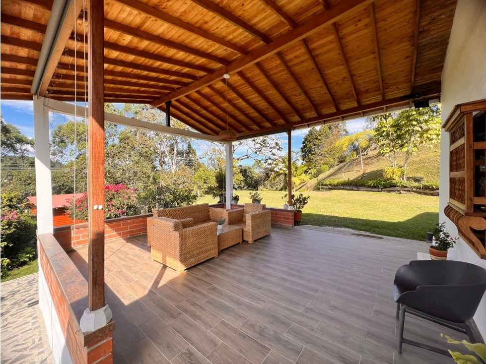 ENCANTADORA FINCA EN VENTA GUARNE CERCA AL AEROPUERTO - 3