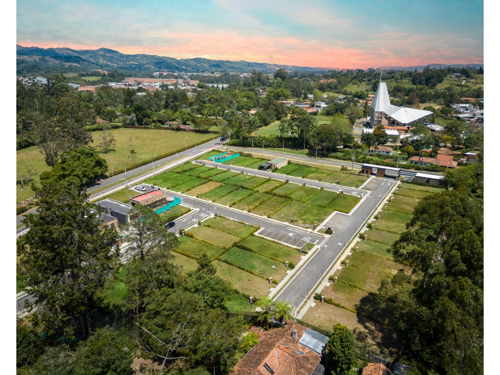EXCELENTE LOTE EN PARCELACIÓN EN VENTA LLANOGRANDE