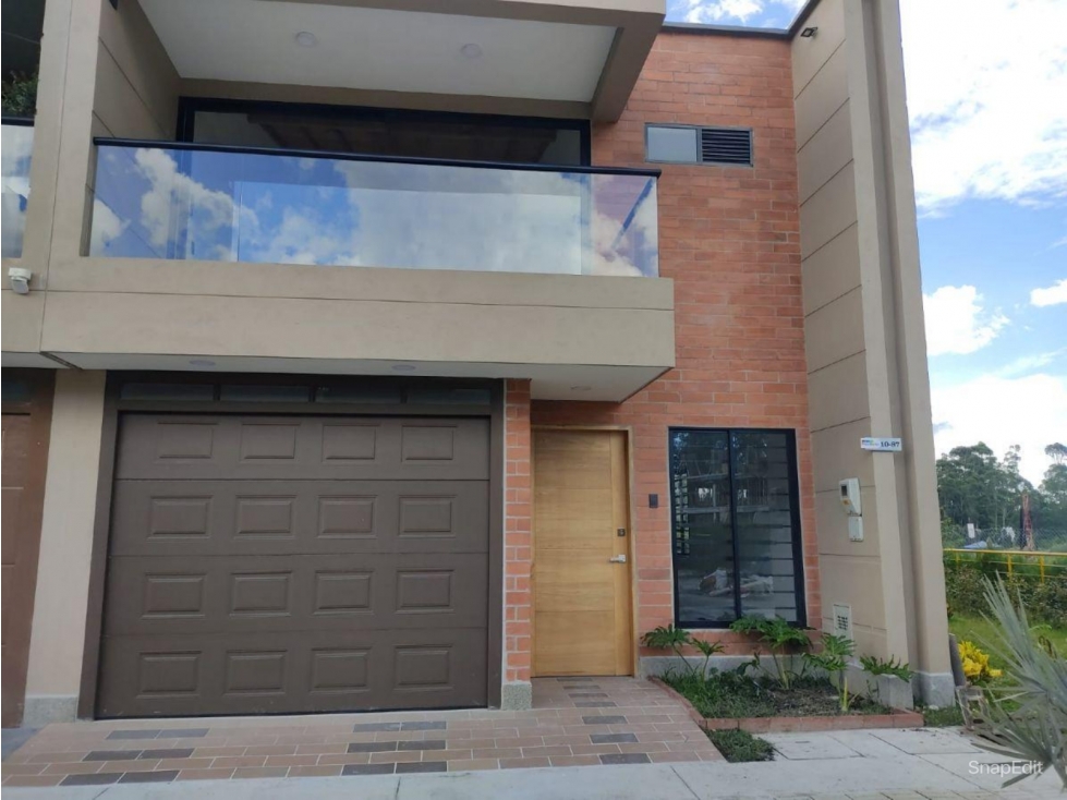ESPECTACULAR CASA EN VENTA SAN ANTONIO DE PEREIRA