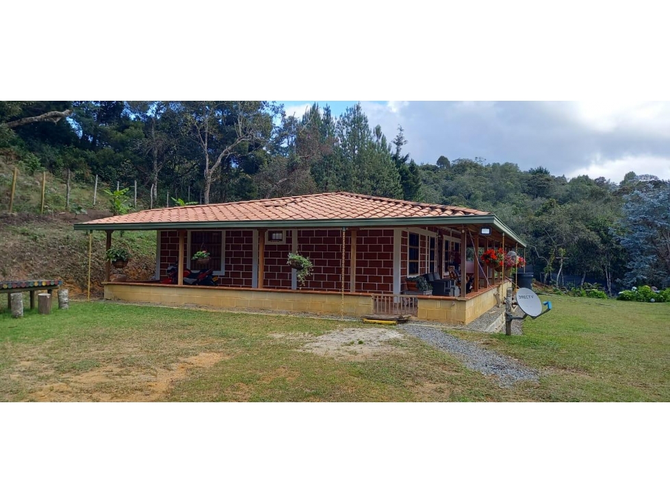 HERNMOSA CASA FINCA EN VENTA EN GUARNE - 3