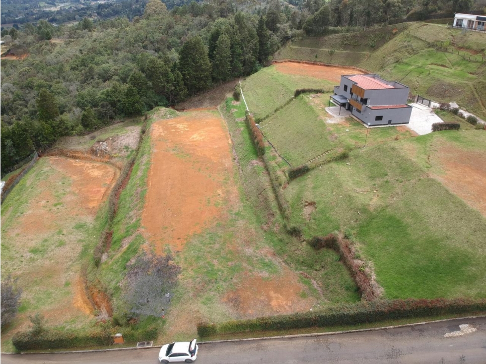 ENCANTADOR LOTE EN VENTA EN GUARNE — foto 3