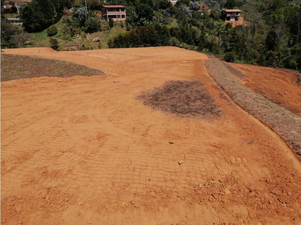 ENCANTADORES LOTES EN VENTA GUARNE CERCA AL AEROPUERTO
