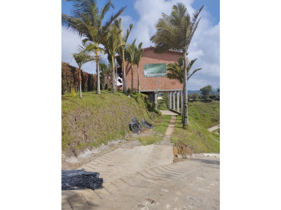 LINDA FINCA EN VENTA MARINILLA — foto 4