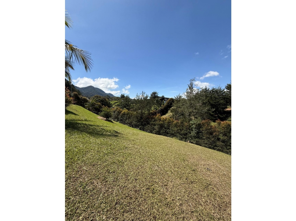 ESPECTACULAR LOTE EN VENTA SECTOR CANADA EL CARMEN DE VIBORAL — foto 3