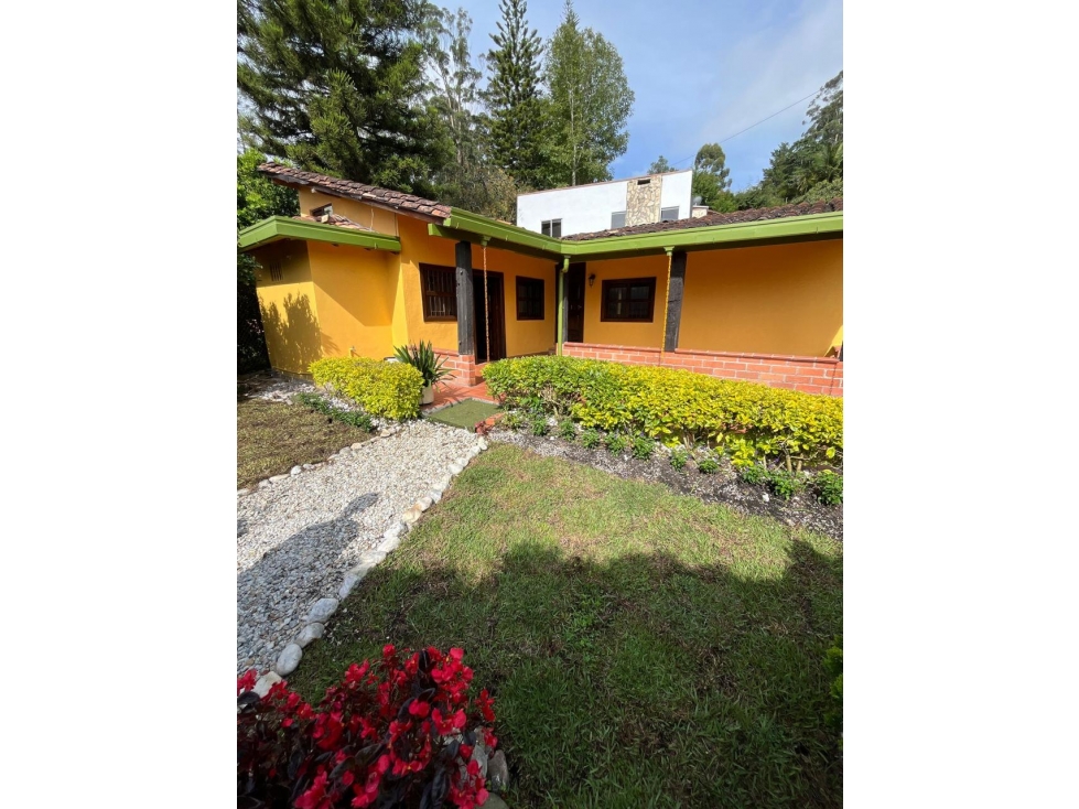 HERMOSA CASA CAMPESTRE EN VENTA CABECERAS LLANOGRANDE — foto 2