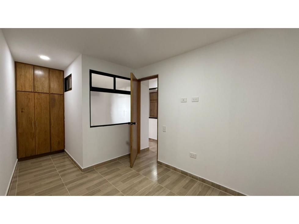 HERMOSO APARTAMENTO INTERNO EN VENTA ~ MUY CERC AL PARQUE DEL CARMEN — foto 3