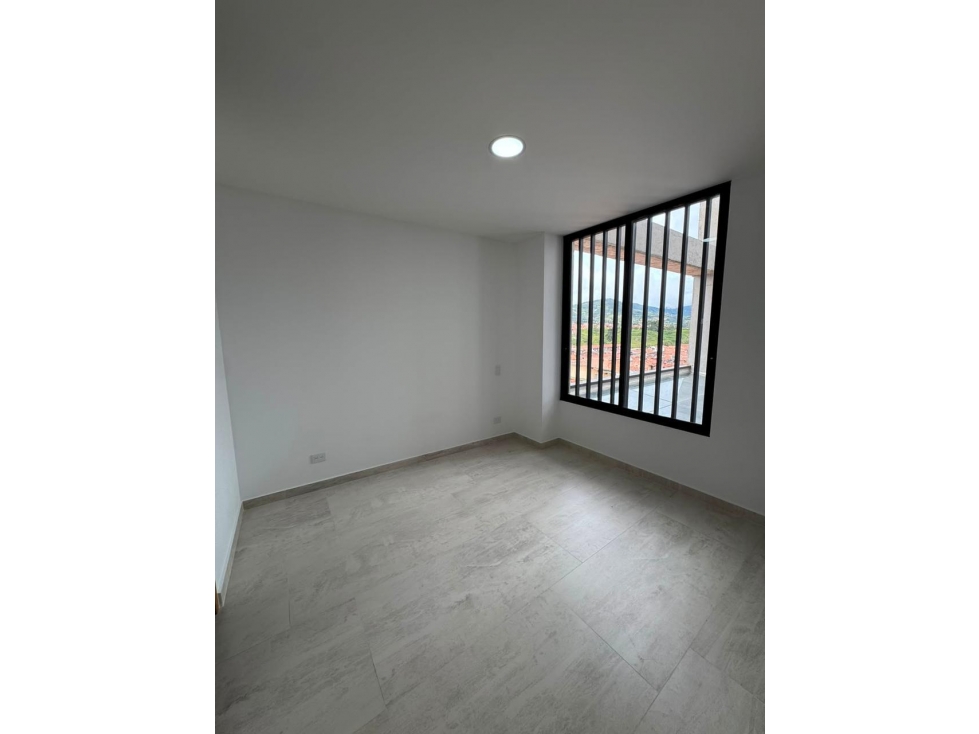 ACOGEDOR APARTAMENTO EN RENTA EL CARMEN DE VIBORAL — foto 3