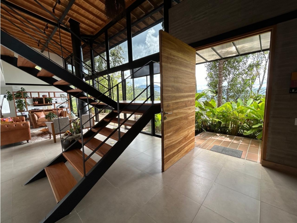 ENCANTADORA CASA FINCA EN VENTA LA CEJA